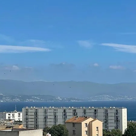Apartmán T3, Dernier Etage, Vue Degagee Ajaccio (Corsica)
