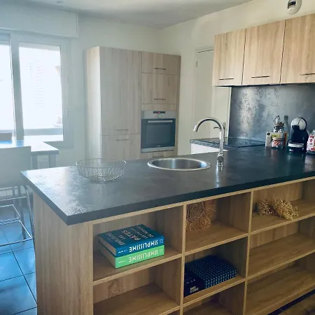 Apartmán T3, Dernier Etage, Vue Degagee *