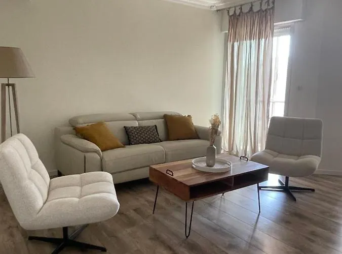 T3, Dernier Etage, Vue Degagee